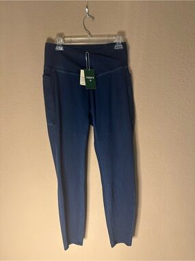 HALARA Navy High-Waist Leggings with Side Seam